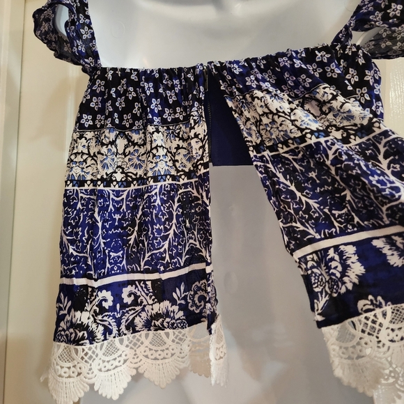 Lovers + Friends Off The Shoulder Top - Picture 5 of 16